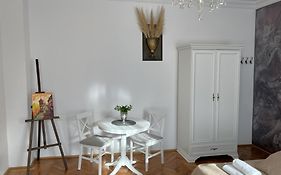Residence Piata Armelor